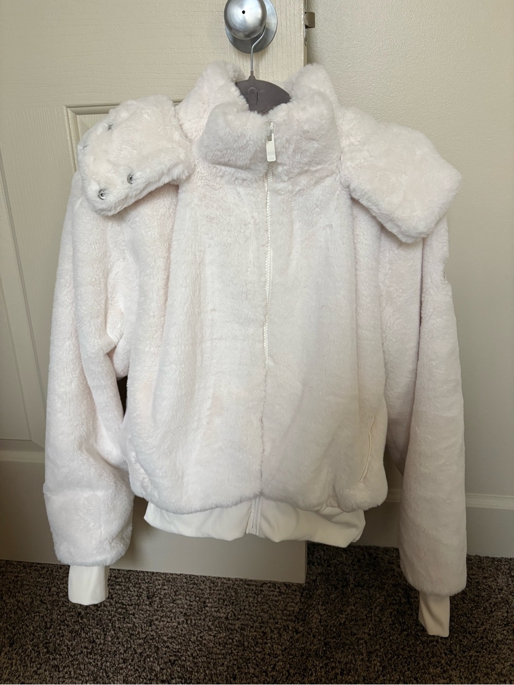 Alo Yoga Faux Fur Foxy Jacket